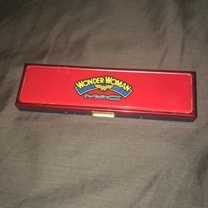 MAC Wonder Woman Eyeshadow Palette *RARE*